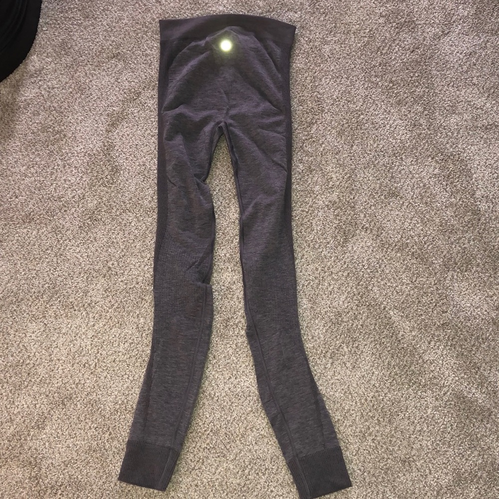 Lululemon size 4 grey